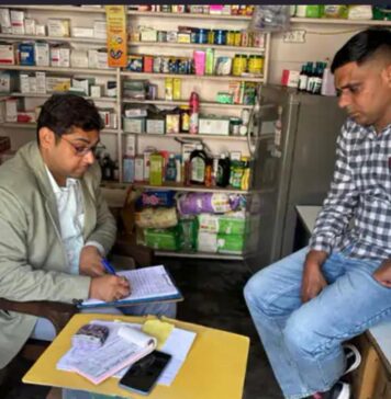 Sirsa Medical Store Red | सिरसा में 29 मेडिकल स्टोर्स पर बड़ी रेड! प्रतिबंधित दवाओं की जांच, 20 दुकानों में गंभीर खामियां DAINIK BHASKAR
